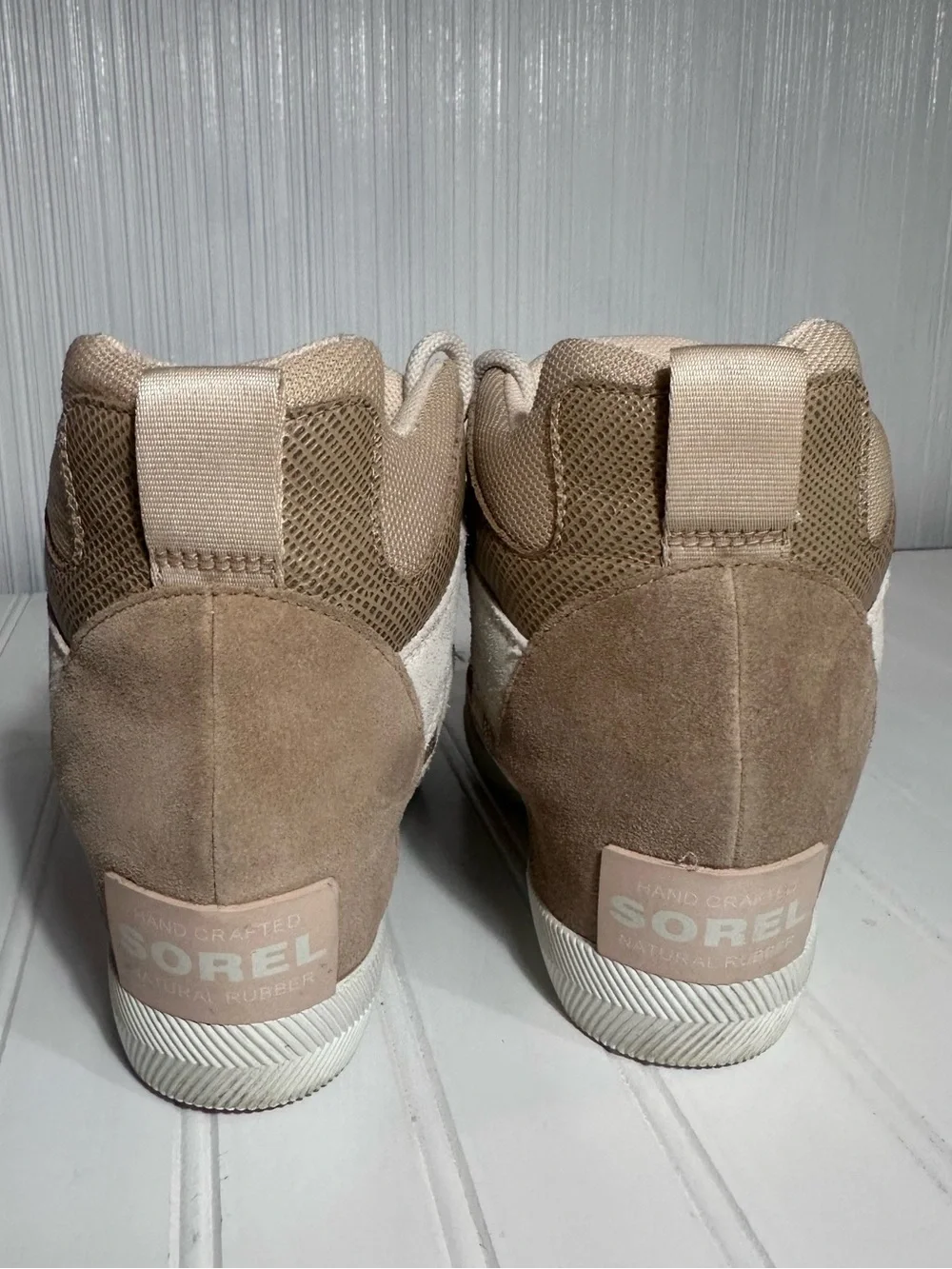 Sorel Out N About Sport wedge boots women’s 9.5
